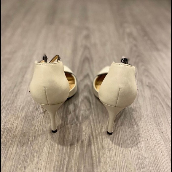 Ivanka Trump heels - Picture 3 of 3